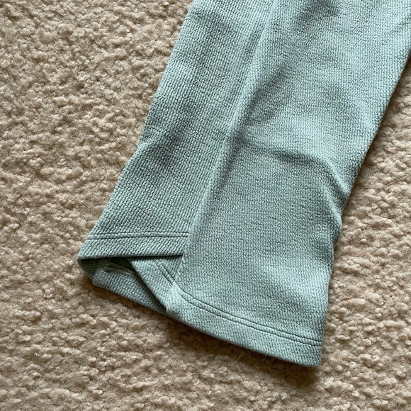 Gymshark Capri Leggings - Picture 3 of 8